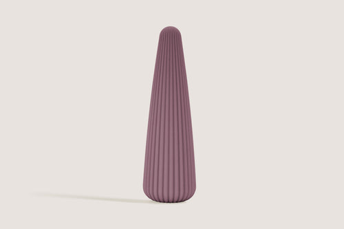 La-bas Cyra pleated vibrator in rose gold purple, linear elegance and deep resonance for inner peace.